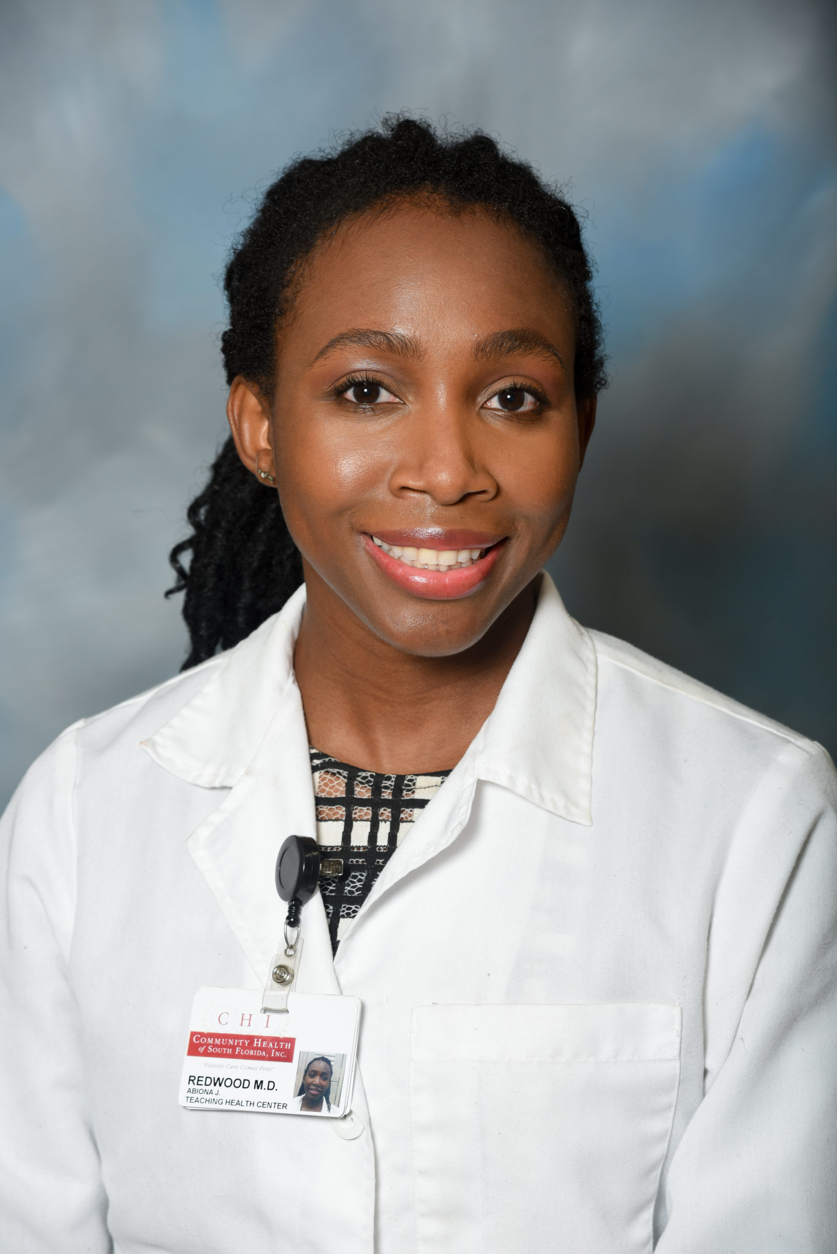 Dr. Abiona Redwood Wins Excellence in Clinical Teaching Award From FIU